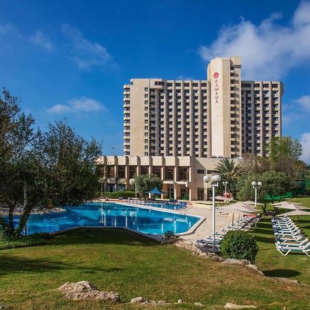 Ramada Jerusalem Hotel Zewnętrze zdjęcie