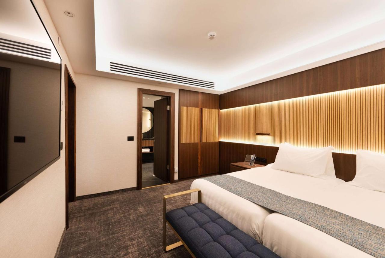 Ramada Jerusalem Hotel Zewnętrze zdjęcie