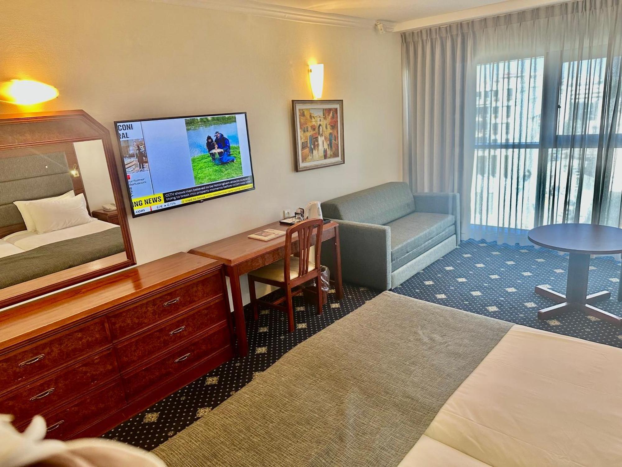 Ramada Jerusalem Hotel Zewnętrze zdjęcie